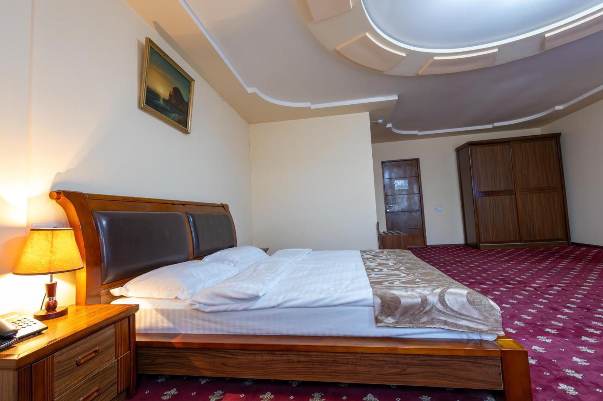 Gyumri Hotel Exterior photo